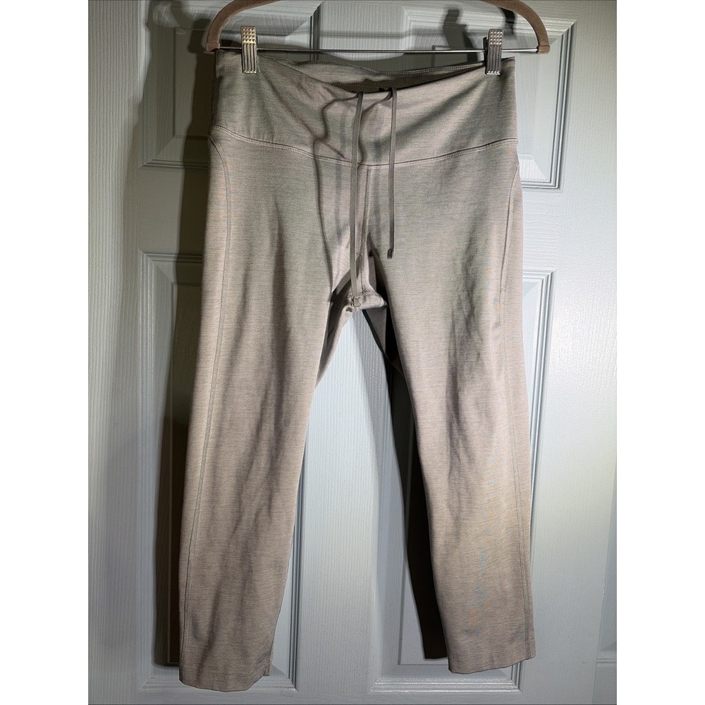 Nike Dri Fit Women's Sz Large Cropped athletic Pants. Gray. Tech Pocket.